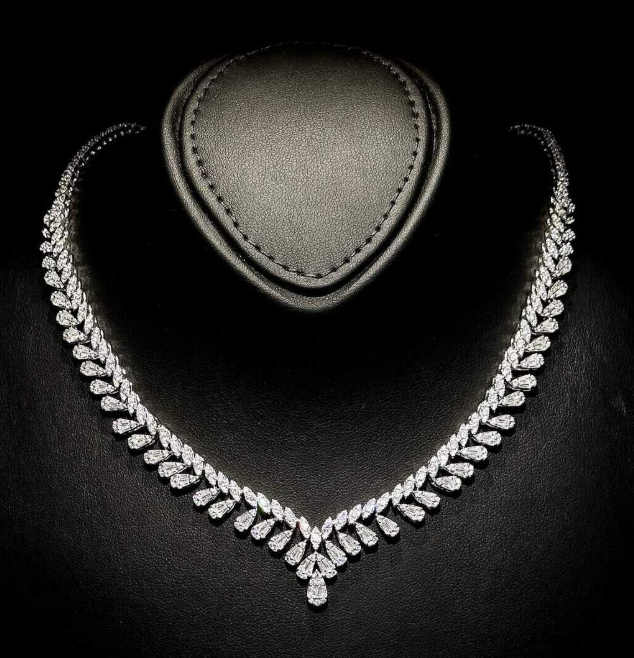 Marquise & Pear Leaf Shimmer necklace