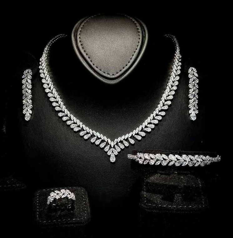 Marquise & Pear Leaf Shimmer necklace